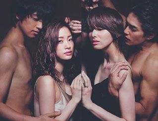進球如麻、奮力拼搏的女孩